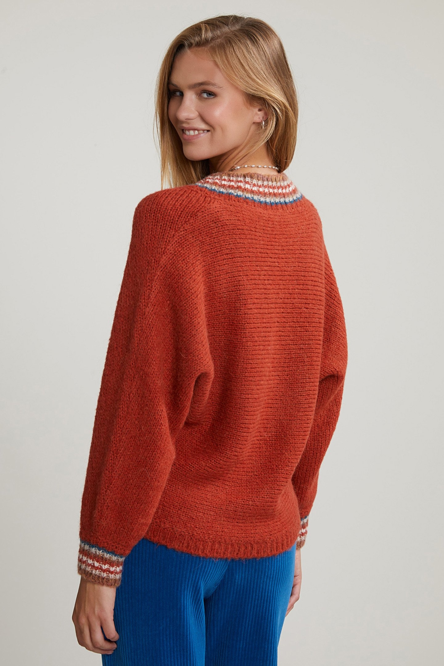 ORANGE SWEATER STRIPED V-NECK 2
