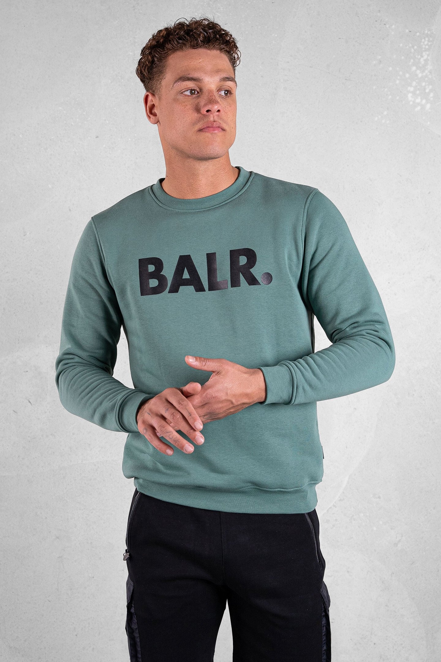 BRAND STRAIGHT CREWNECK DARK FOREST/JET BLACK 1