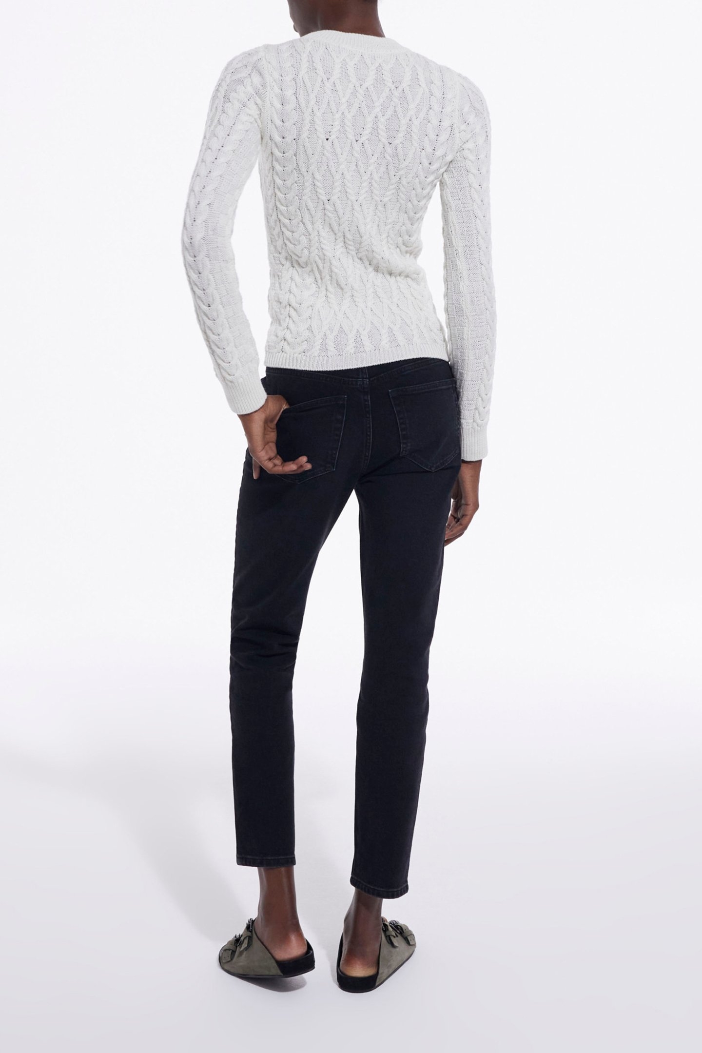 CABLE WOOL ROUND NECK SWEATER WHITE 4