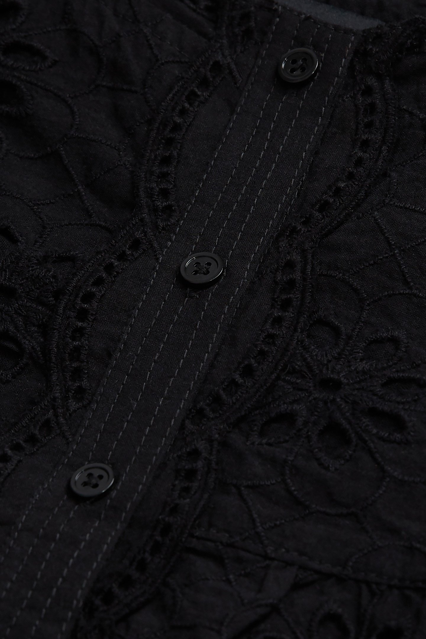 SLEEVELESS TOP WITH BUTTONS IN FRONT BLACK 7