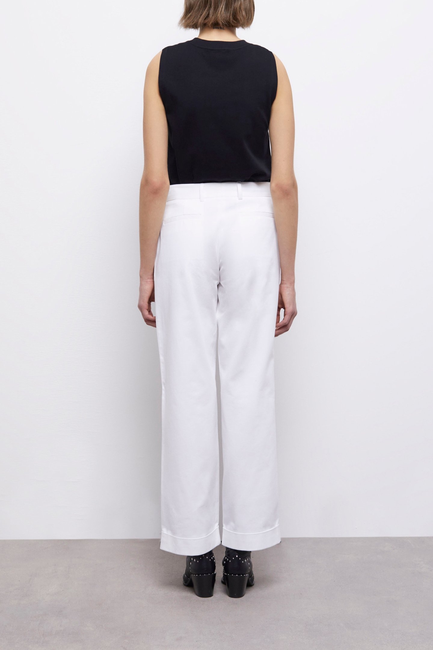 PLEATED TROUSERS WITH TURNS WHITE 2