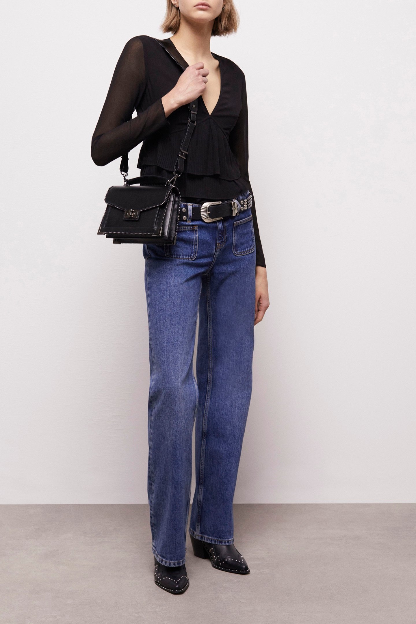 LONG-SLEEVED TOP WITH A V-NECK BLACK 5