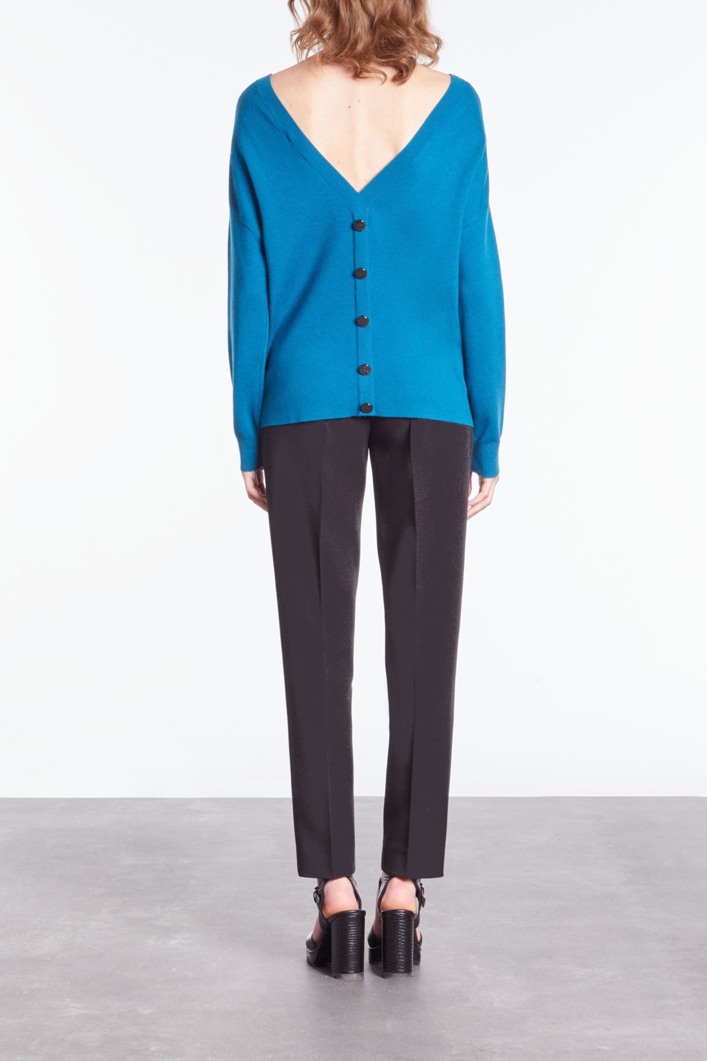 SWEATER WITH FAKE BUTTONS ON THE BACK MEDIUM BLUE 2