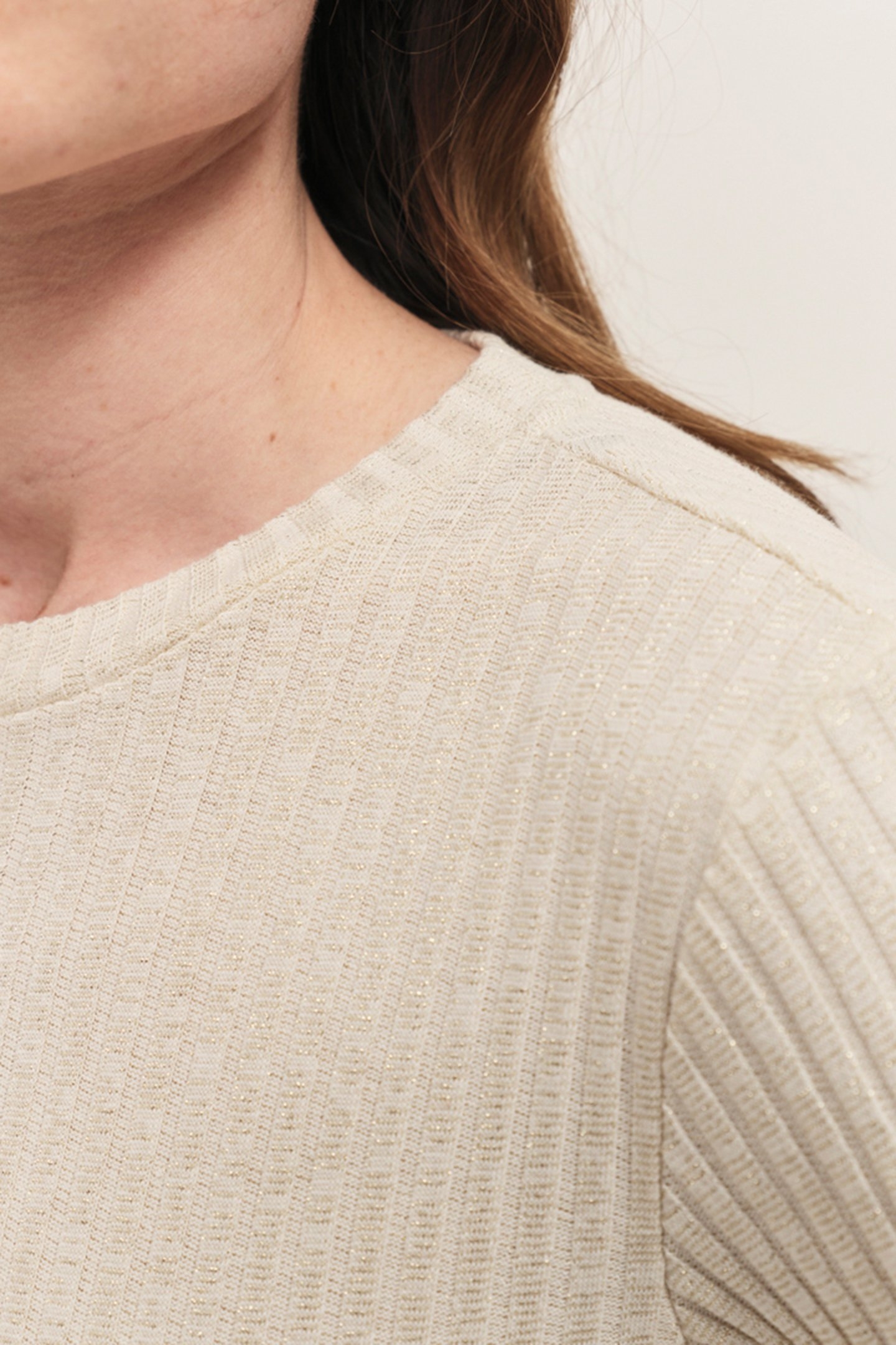 MALENE - ECRU RIBBED LUREX KNIT LONG-SLEEVED T-SHIRT 4