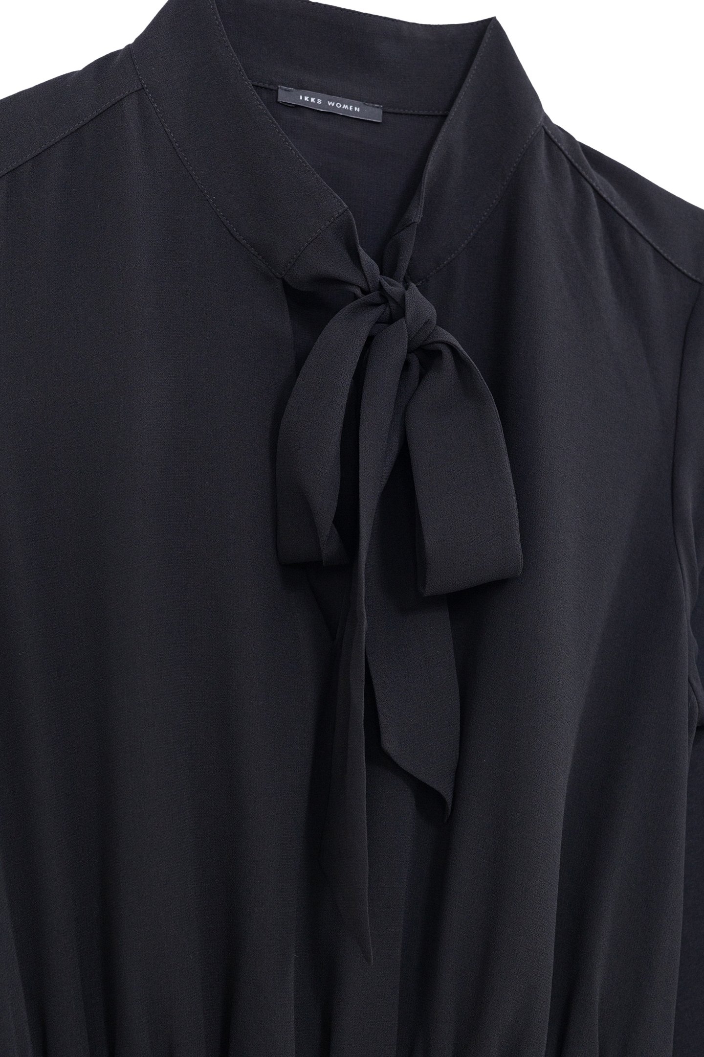 BLACK LONG DRESS WITH LAVALLIÈRE COLLAR 2
