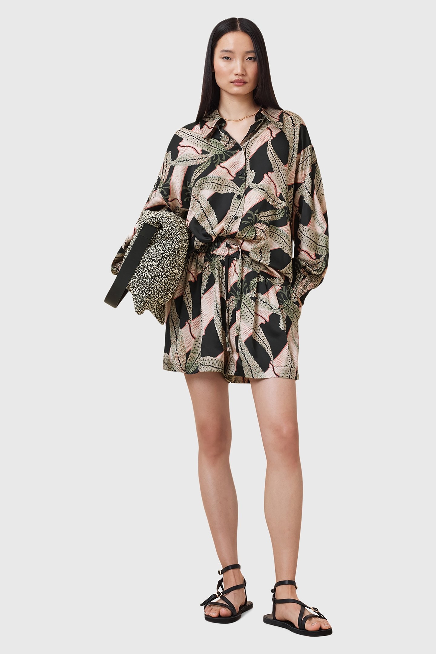 ISLA SHORT GARLAND GREEN 6