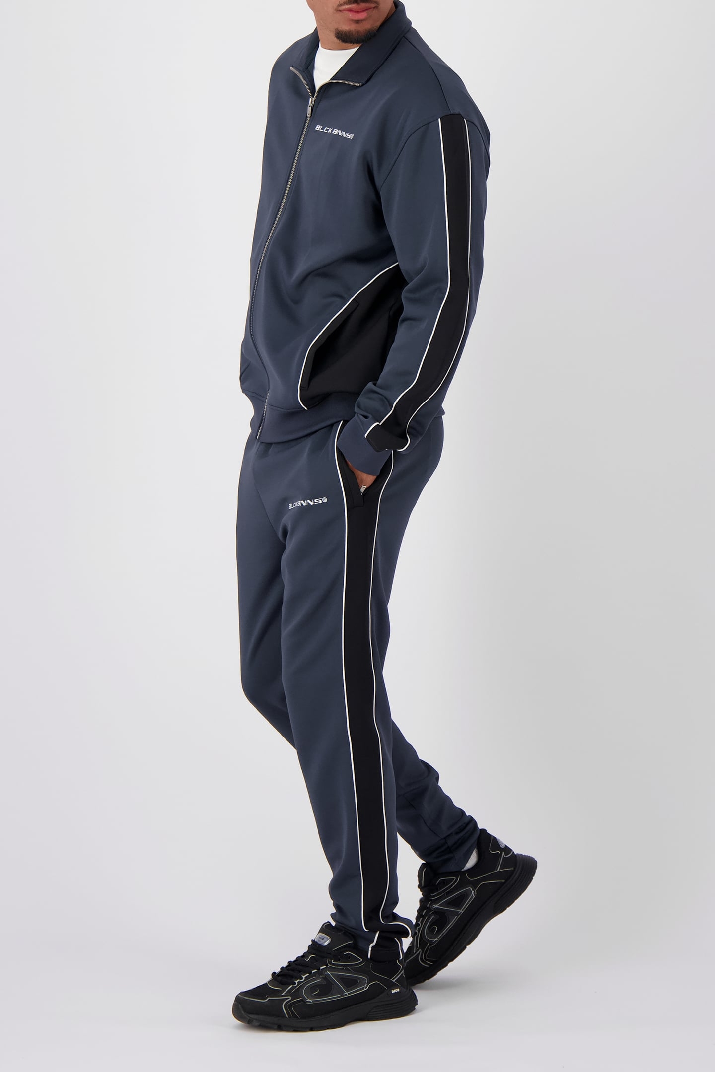 PANEL-V1 TRACKTOP CHARCOAL 6