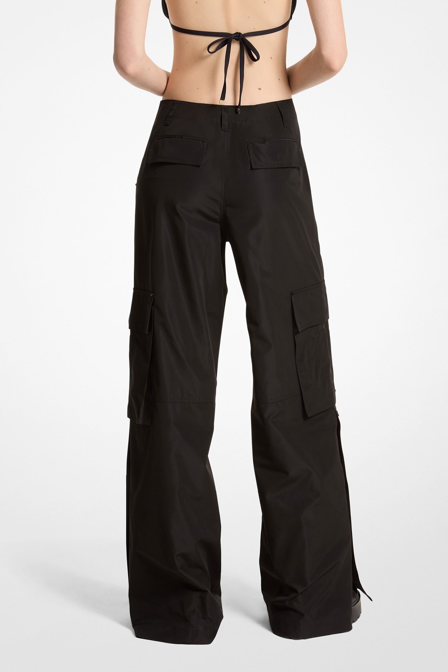 MID-RISE WIDE CARGO PANTS BLACK 2