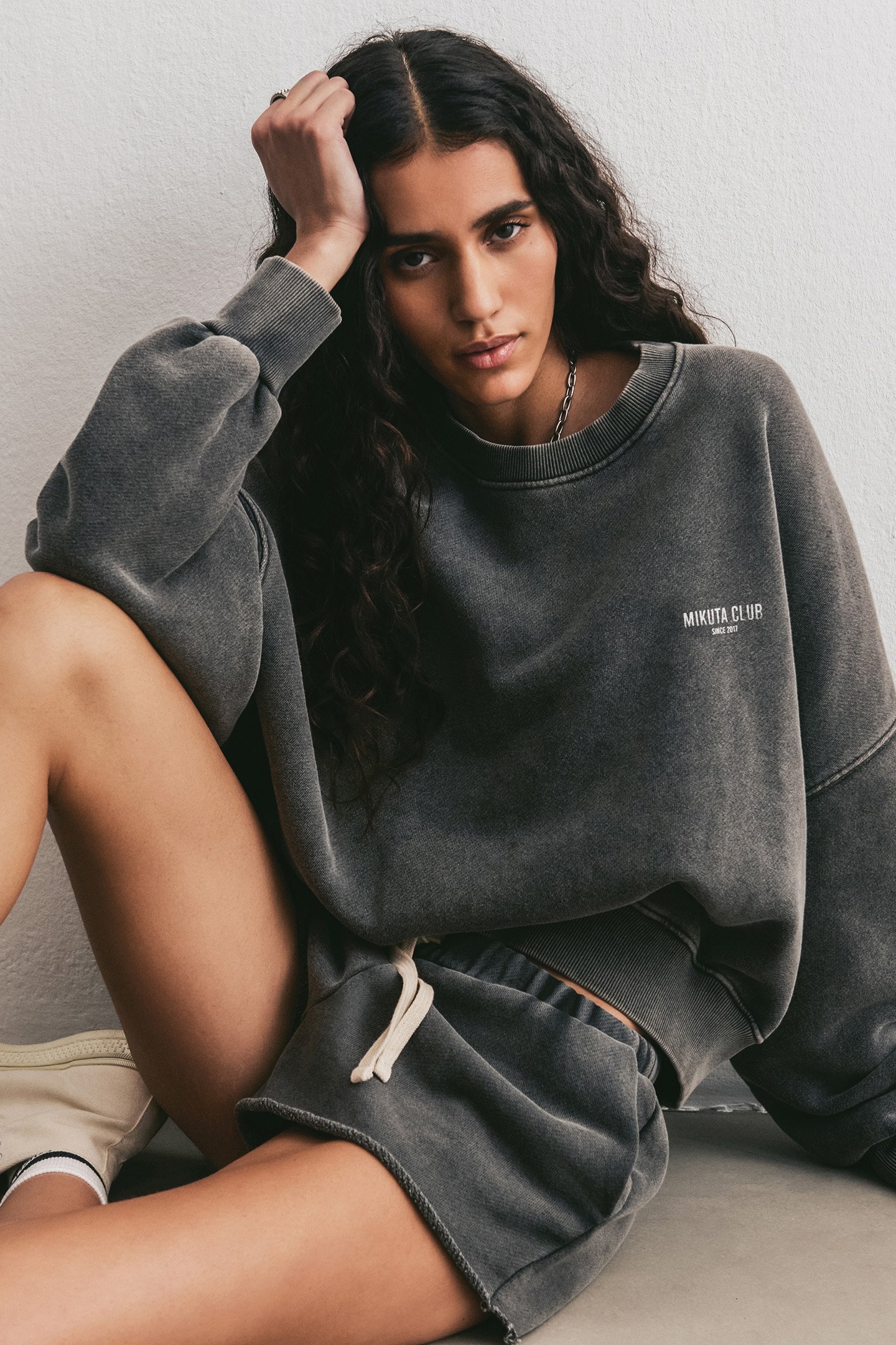 THE DARK FADED MIKUTA CLUB STANDARD SWEATER 3