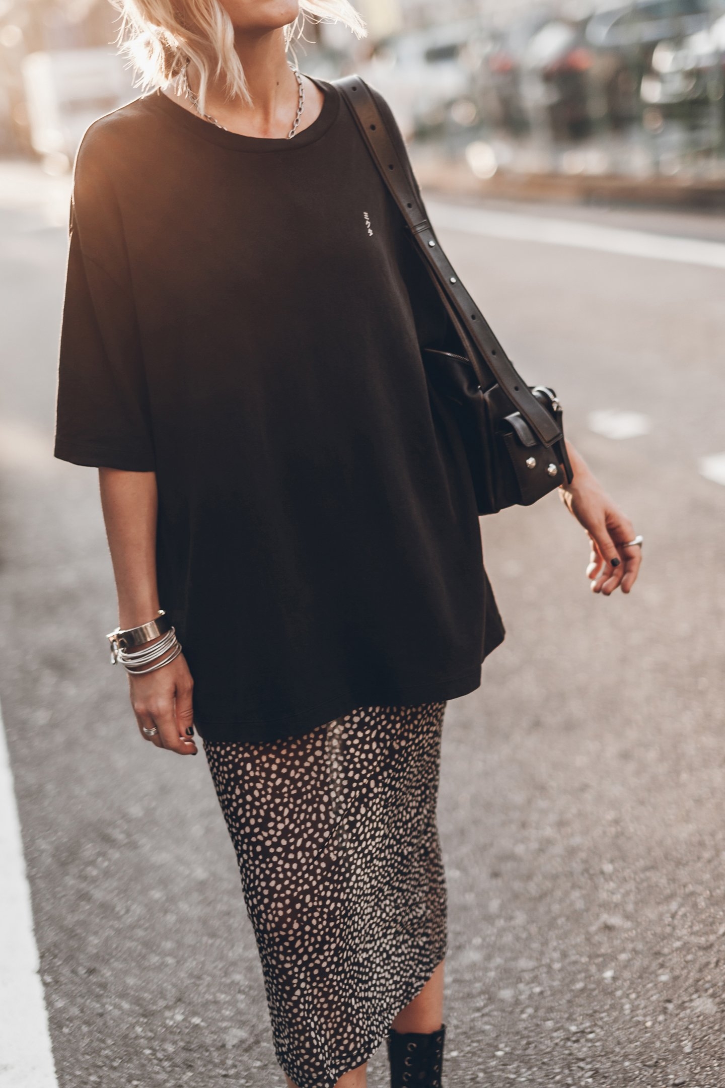 THE DARK LOST IN LOVE UNISEX T-SHIRT 1