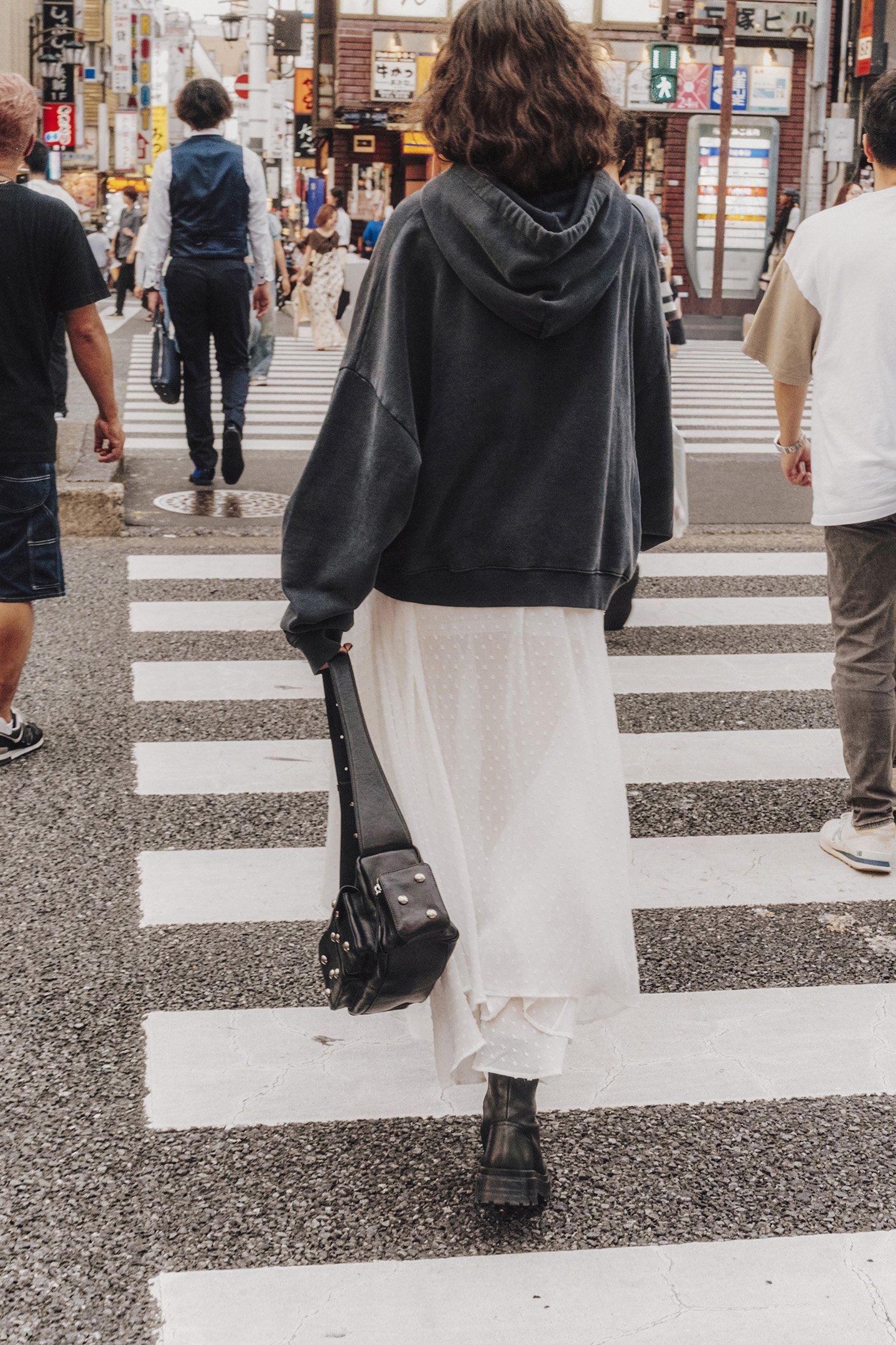 THE WHITE LONG RUFFLE SKIRT 2
