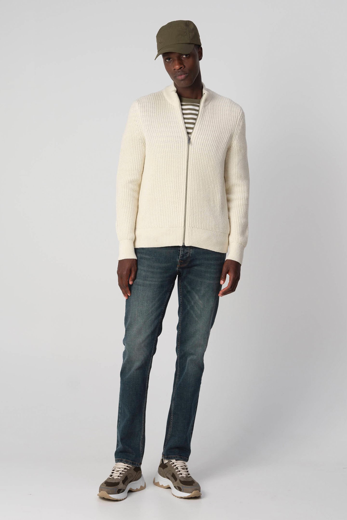 J.C. RAGS REAGAN VEST BLEACHED SAND 3