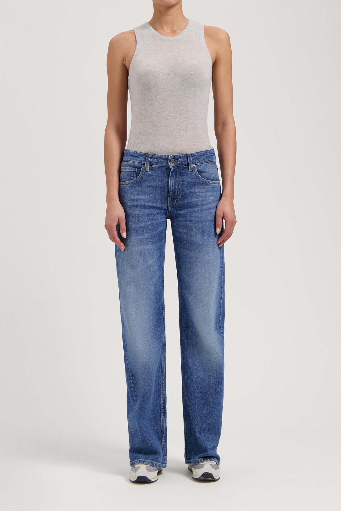 CLEO MID LOOSE OLD STONE 3