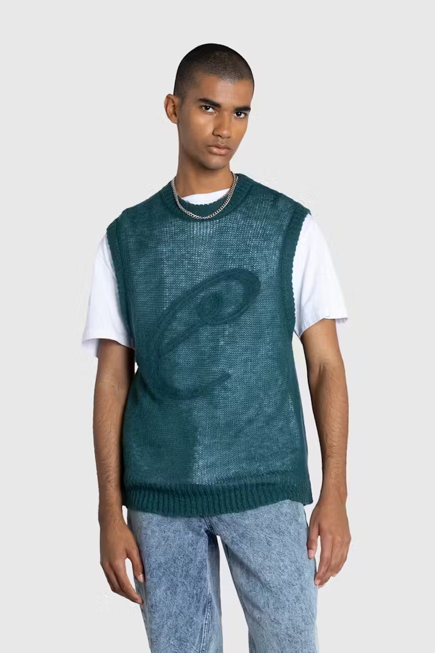 CAFÉ DE FLORE X HIGHSNOBIETY – SCRIPT SWEATER VEST GREEN 2