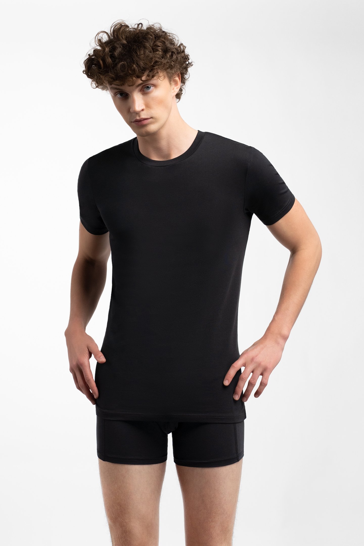 UNDERTEE OXFORD BLACK 1