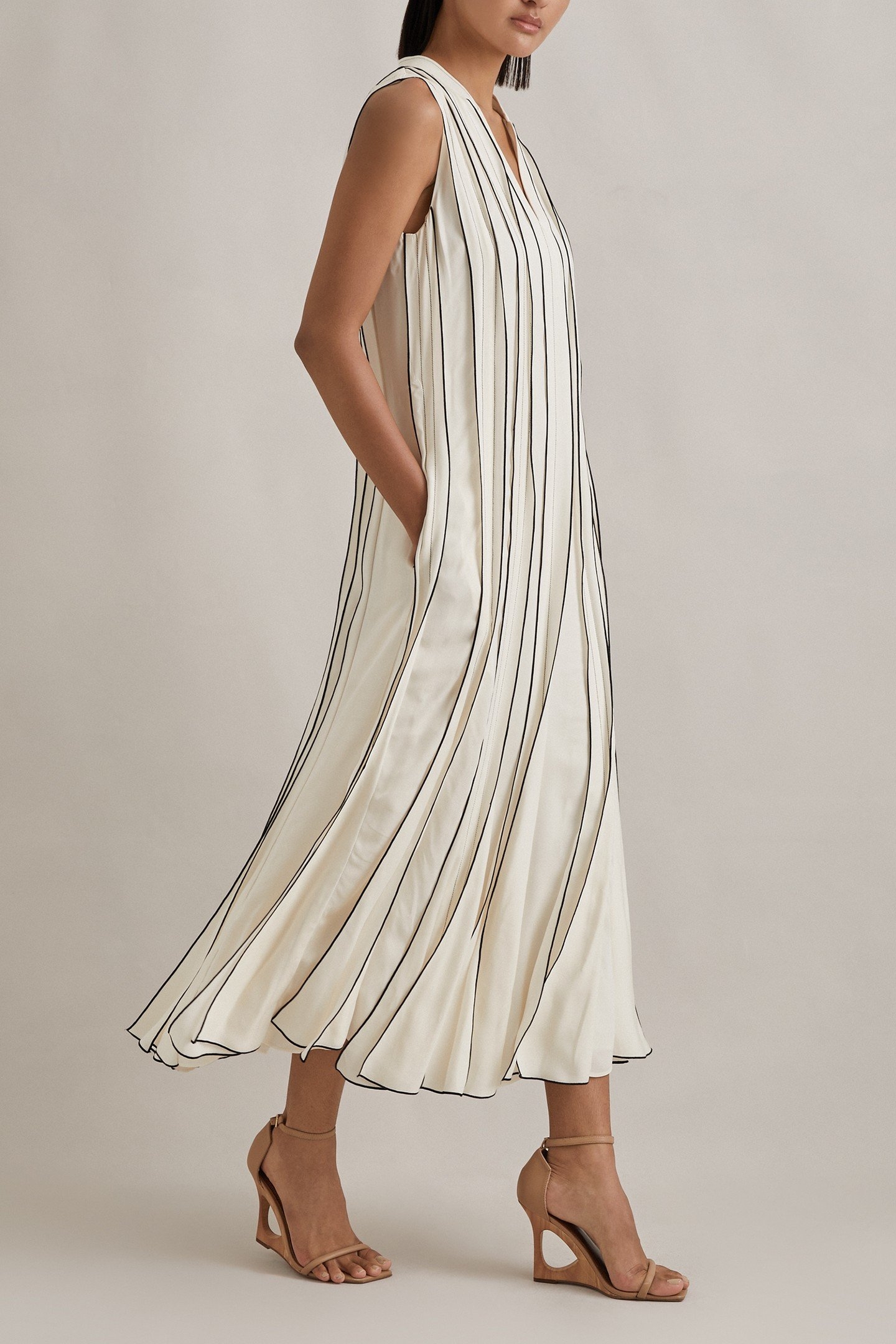 TIPPED PLEAT DRESS IVORY 2