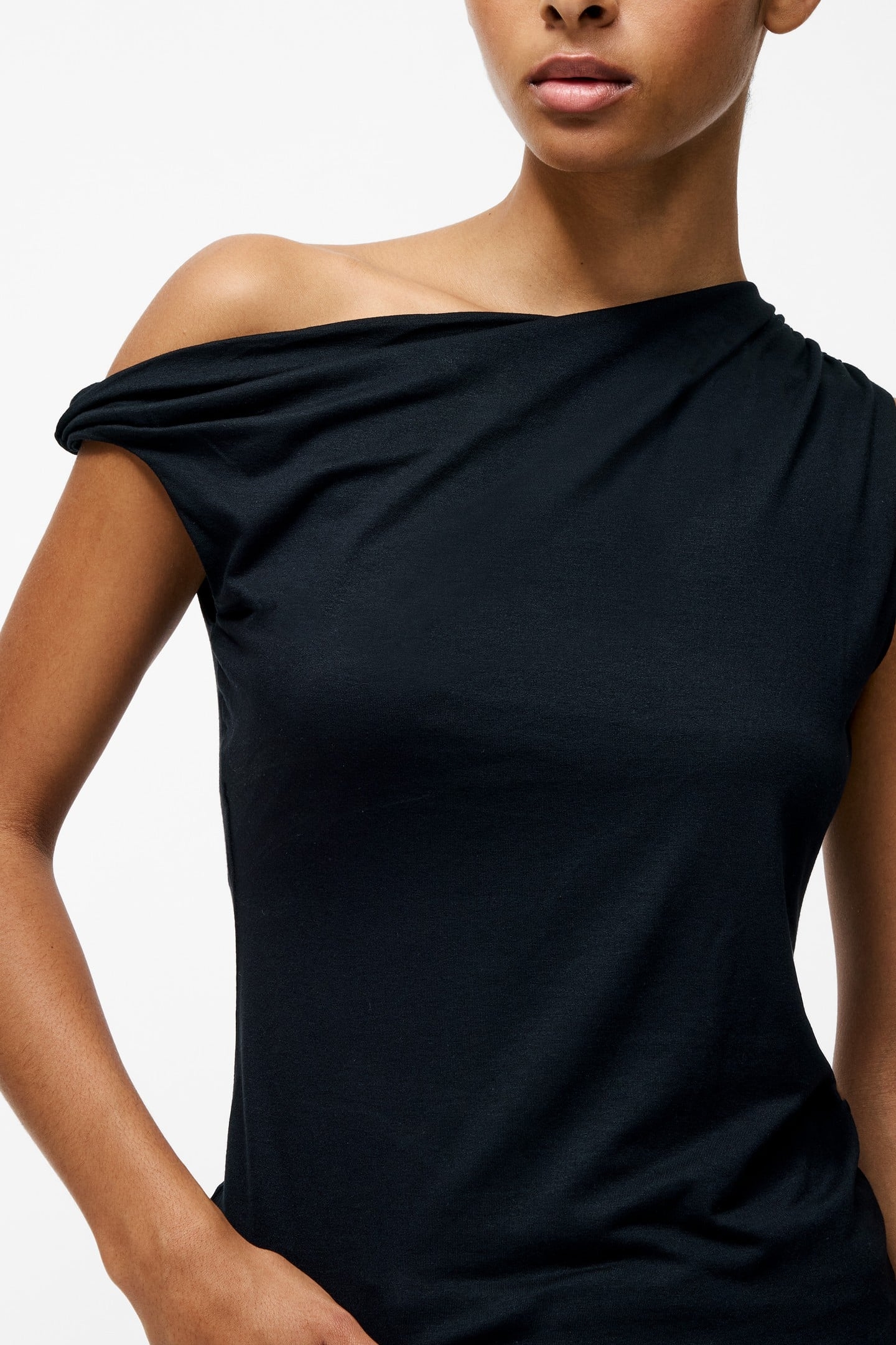 SIA JERSEY ASYMMETRIC TOP BLACK 4