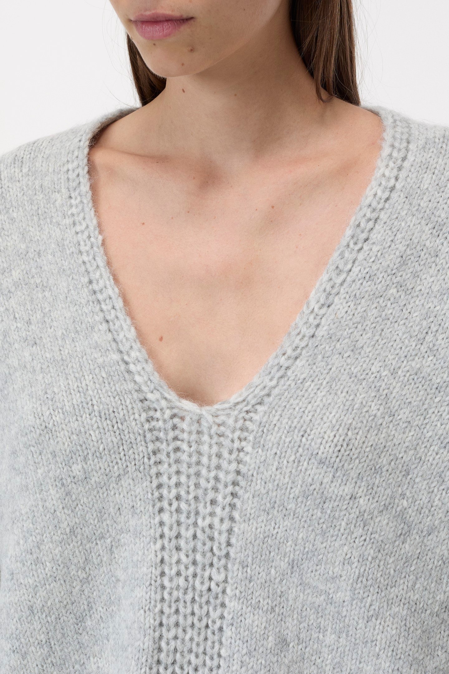 V NECK KNITS LIGHT GREY MELANGE 4