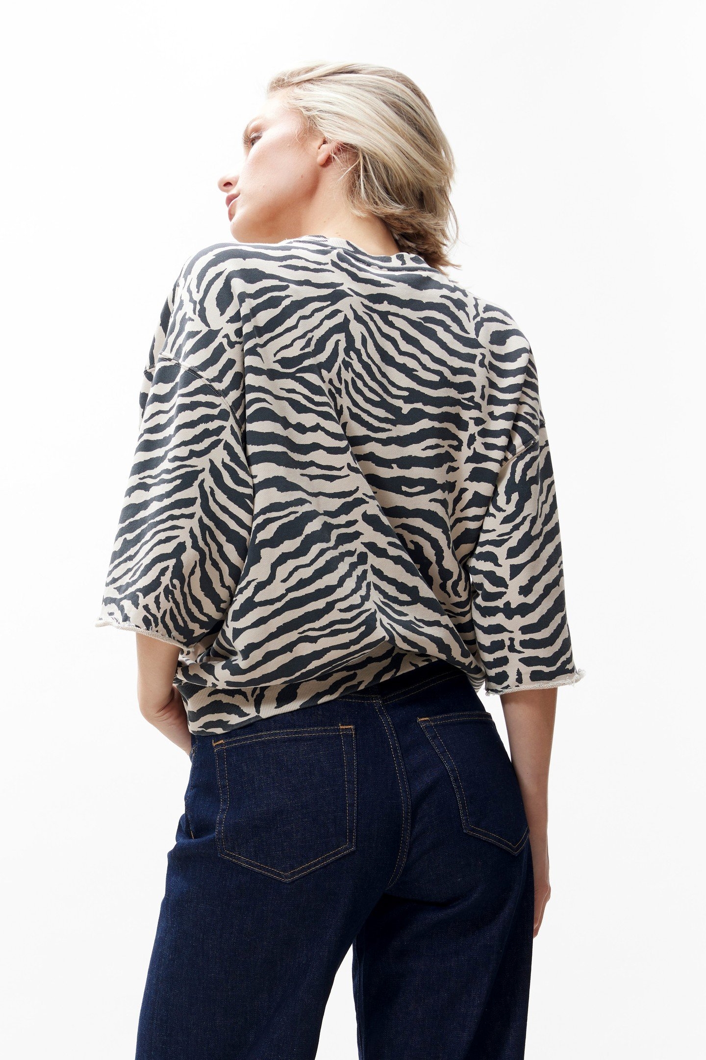 SHORT SLEEVE ZEBRA SWEATER SAND 3