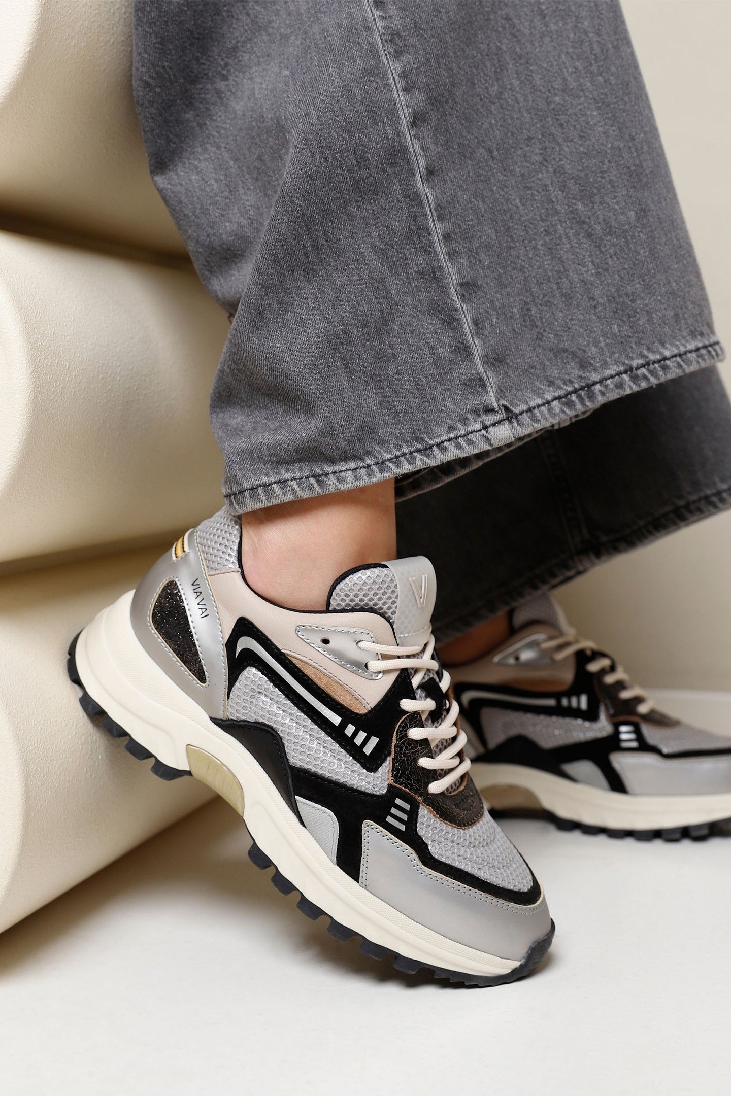 DANAE NOAH SNEAKERS GRAY 3