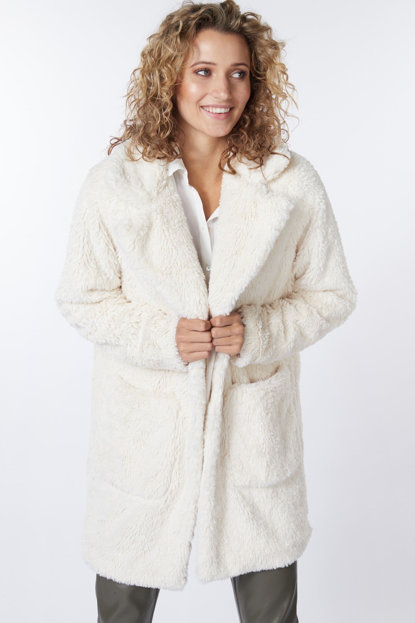 COAT LONG TEDDY OFF WHITE 1