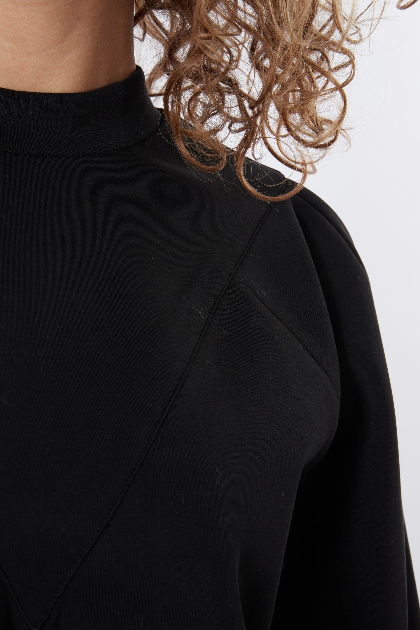 SWEATER GATHERING MODAL BLACK 6