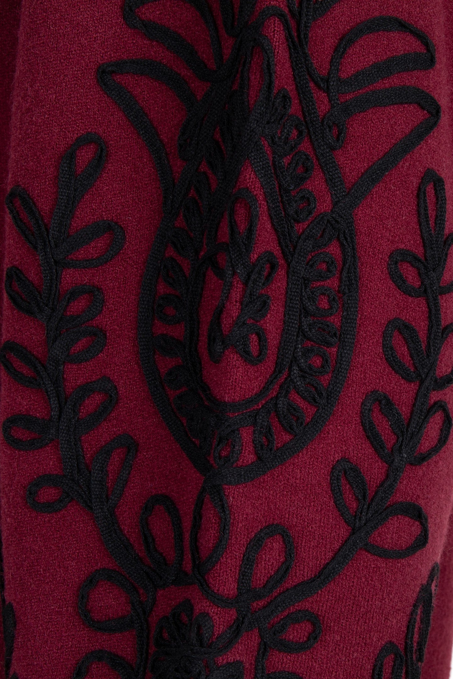 DRESS TAPE EMBROIDERY WINE RED 3