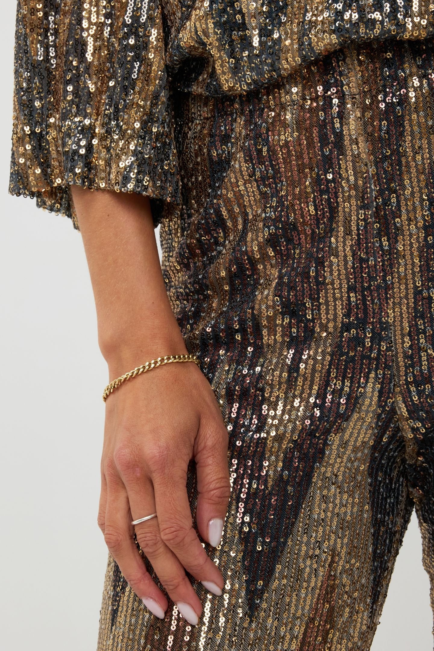 TROUSERS SEQUINS ZIGZAG PRINT 3