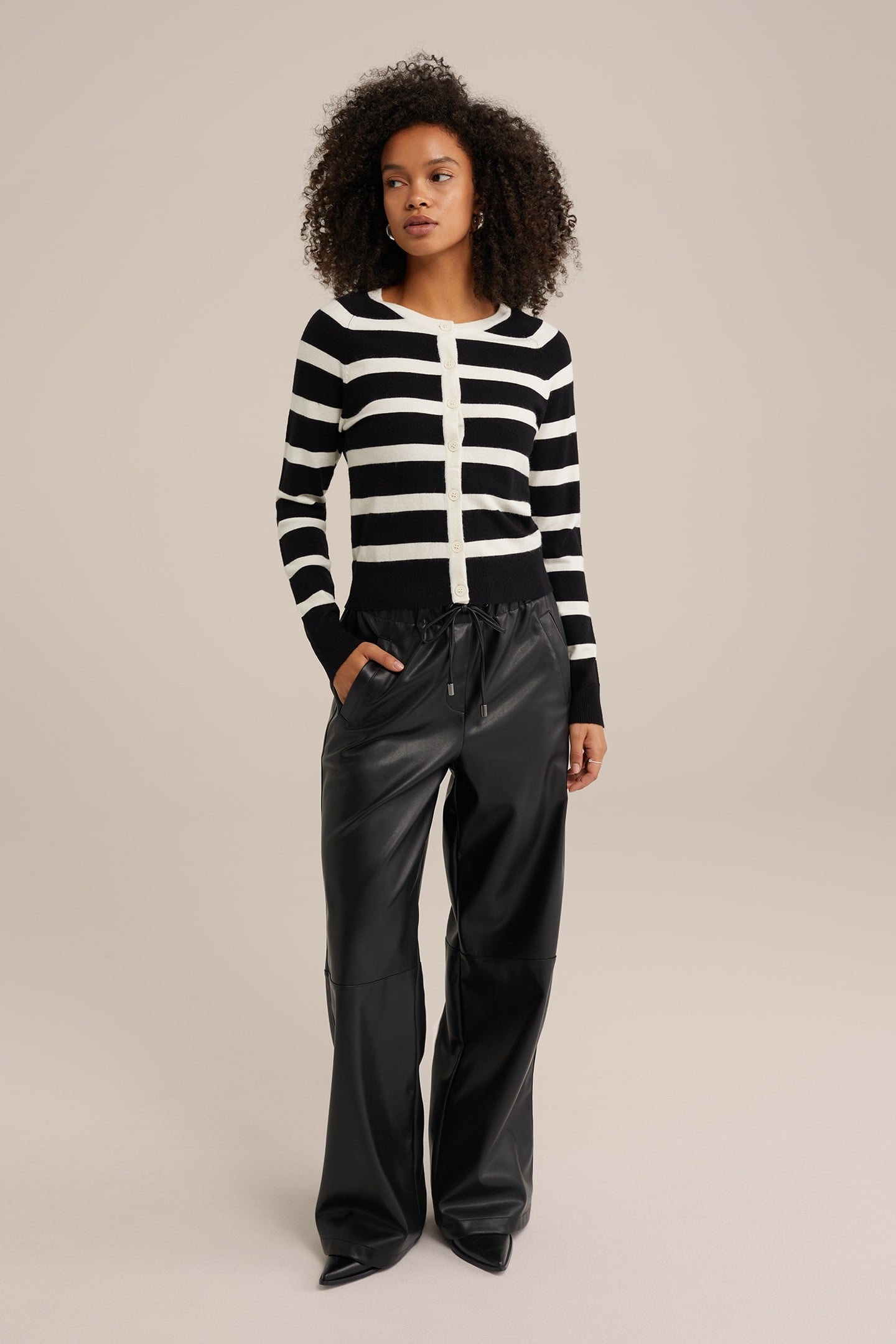 KNITTED CARDIGAN BLACK 2