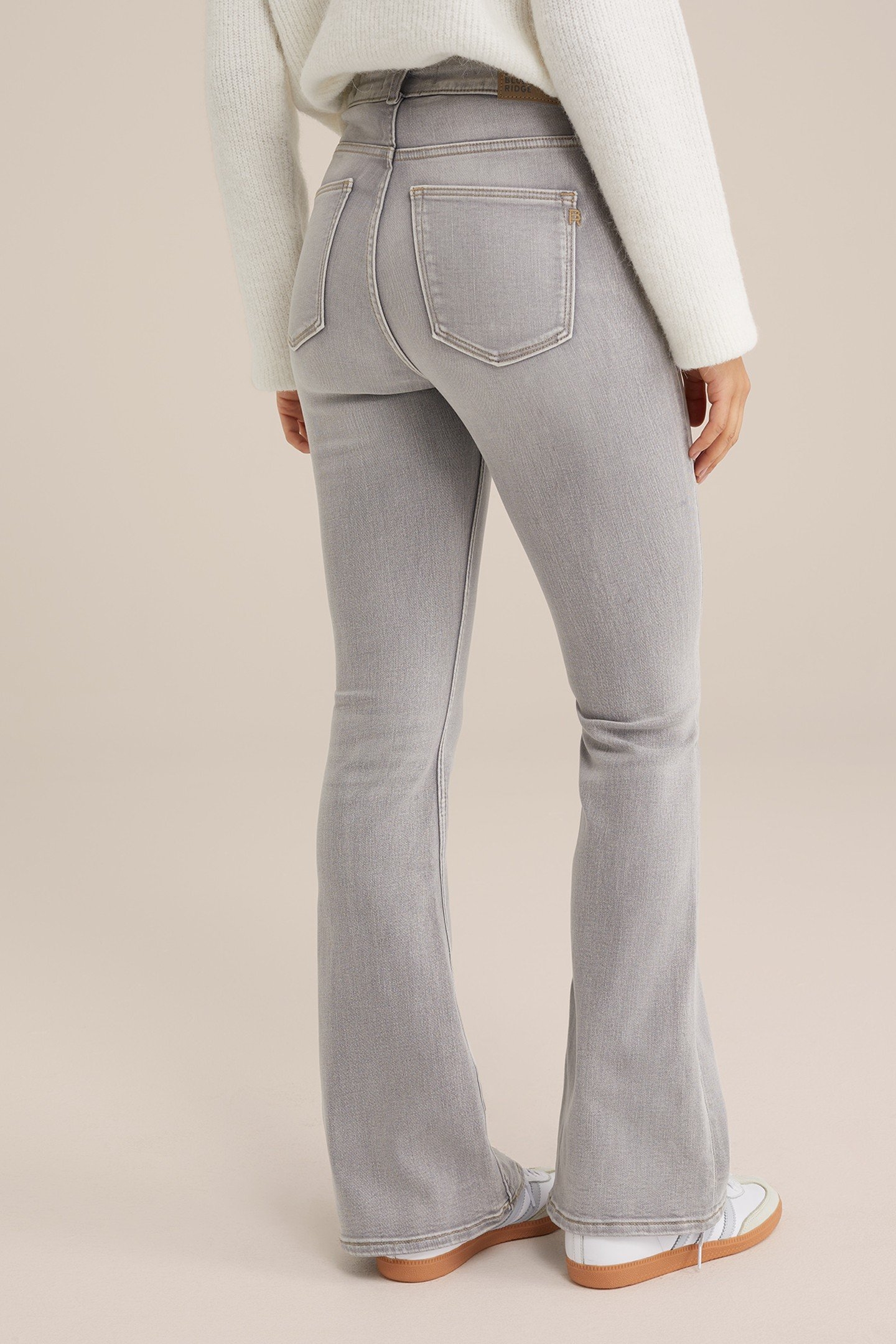 5-POCKET HIGH WAIST LIGHT GREY 3