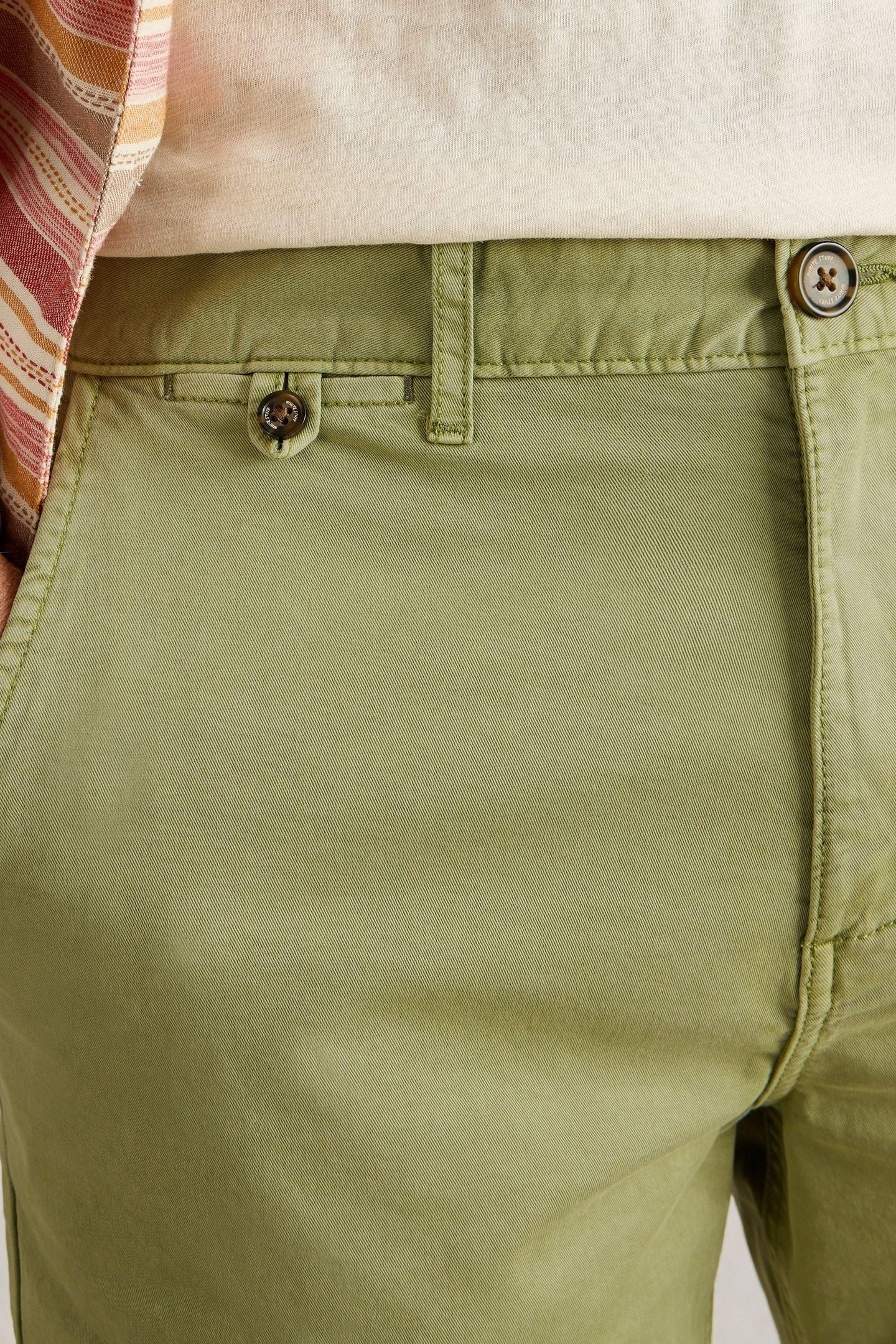 SUTTON ORGANIC CHINO SHORT LIGHT GREEN 6